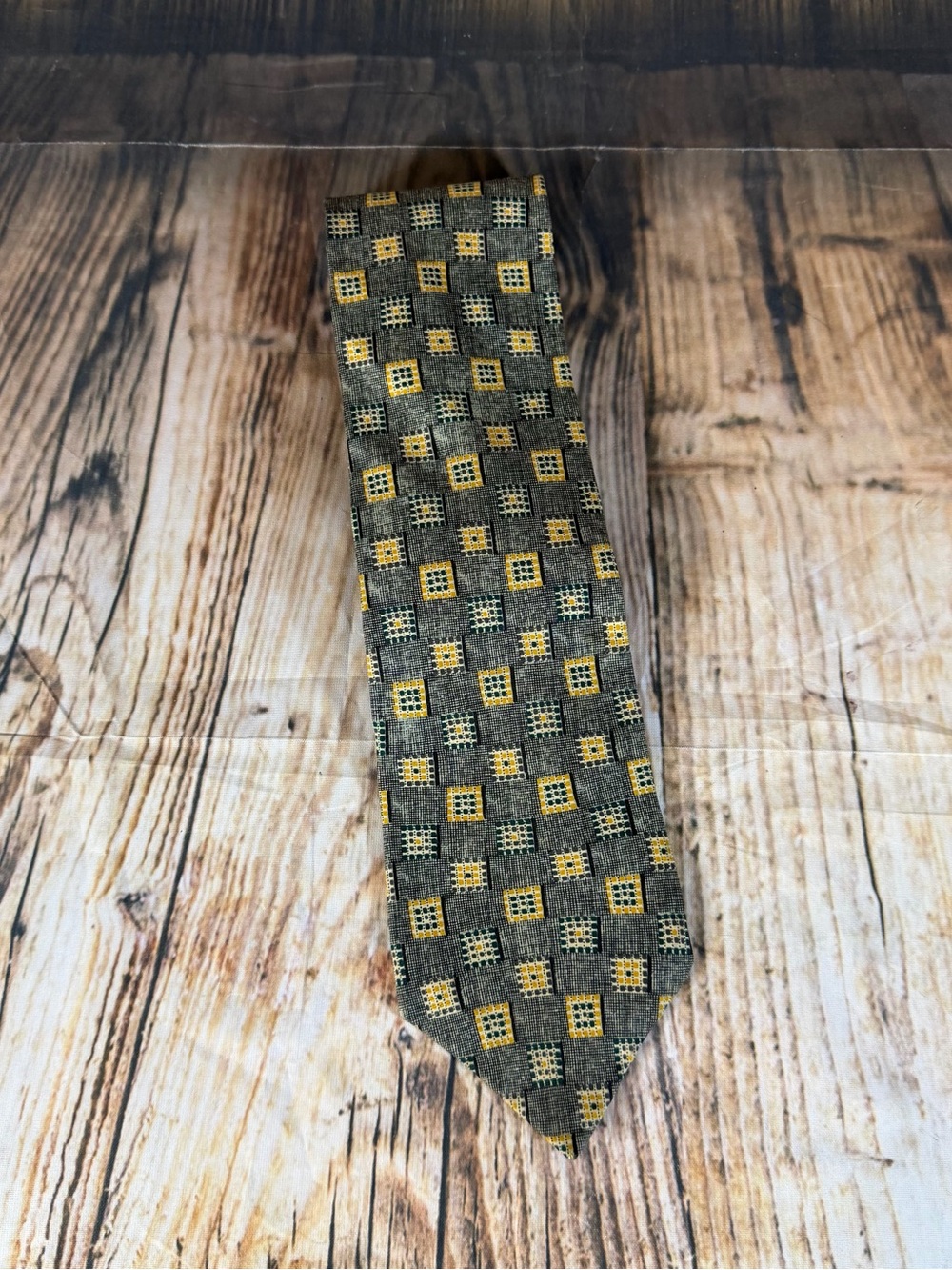 Vintage Sutter And Grant Neck Tie 80’s Abstract 100% Silk Made USA 4” X 64” Nice